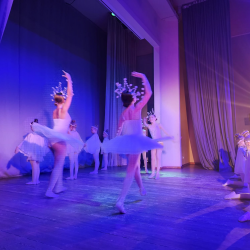 Baleta studija “Etīde” uz lielās skatuves