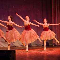 Baleta studija “Etīde” uz lielās skatuves