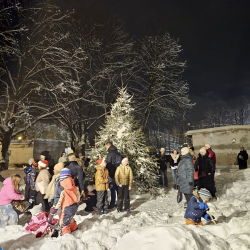 Svētku eglītes izgaismošanas pasākums